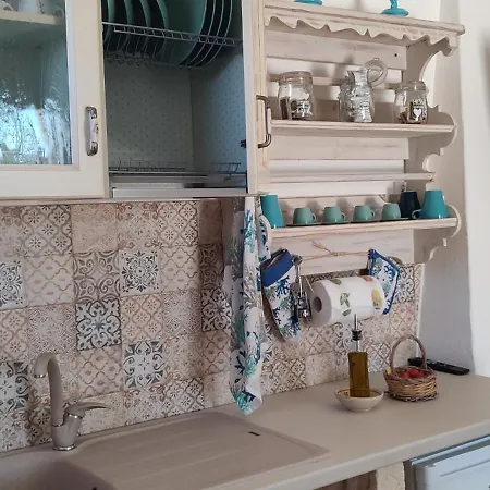 Trulli Abate Mauro * צ'יסטרנינו